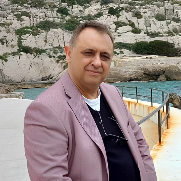 Ing. Antonio Carbonell Medina, DBA, President · Developer and designer of AviGlobal